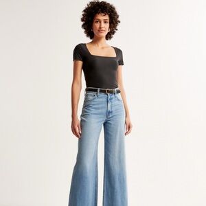 Women's Light Blue Wide-Leg Jeans